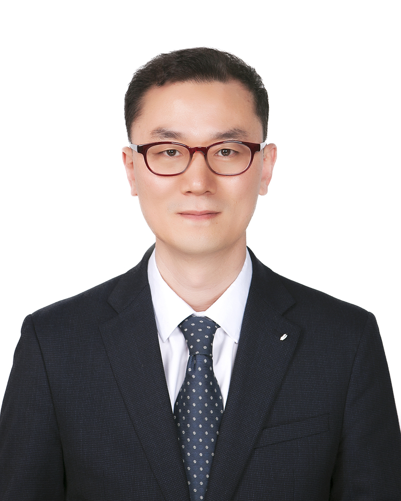 Danny Kang / CFO